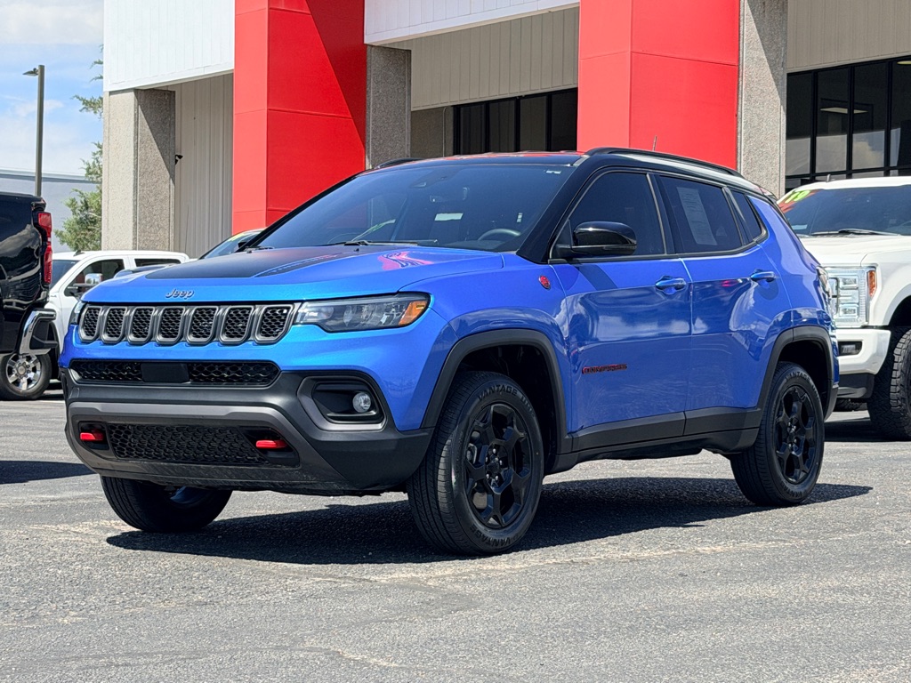 Photo 30 of this JEEP COMPASS