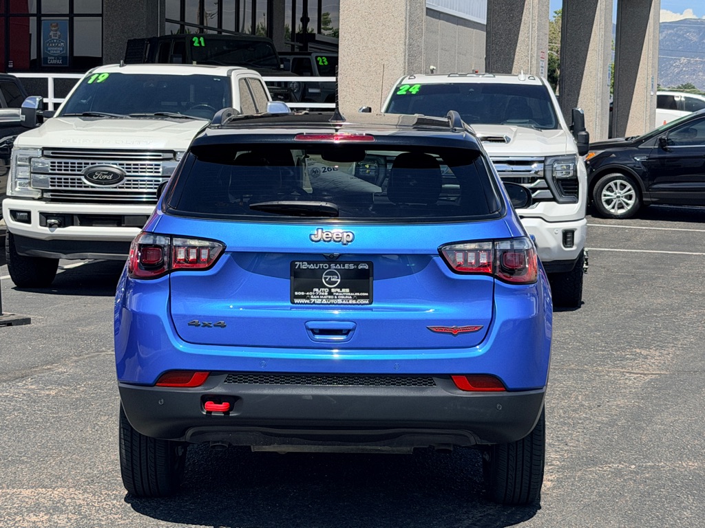 Photo 39 of this JEEP COMPASS