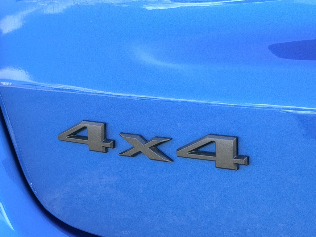 Photo 37 of this JEEP COMPASS