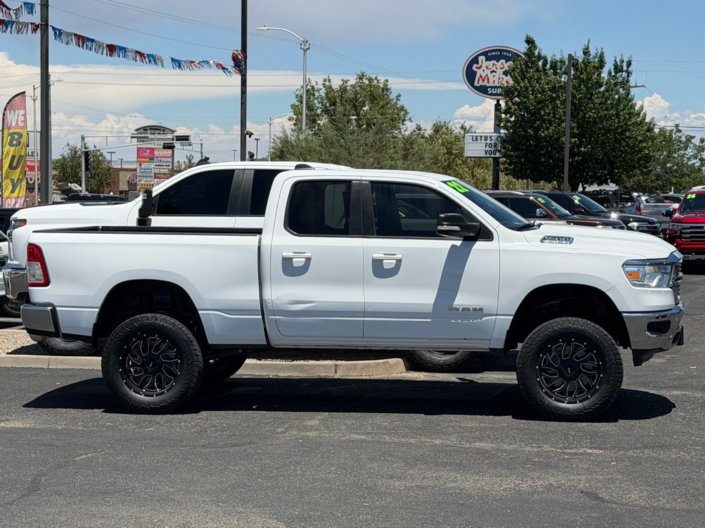Photo 3 of this RAM 1500