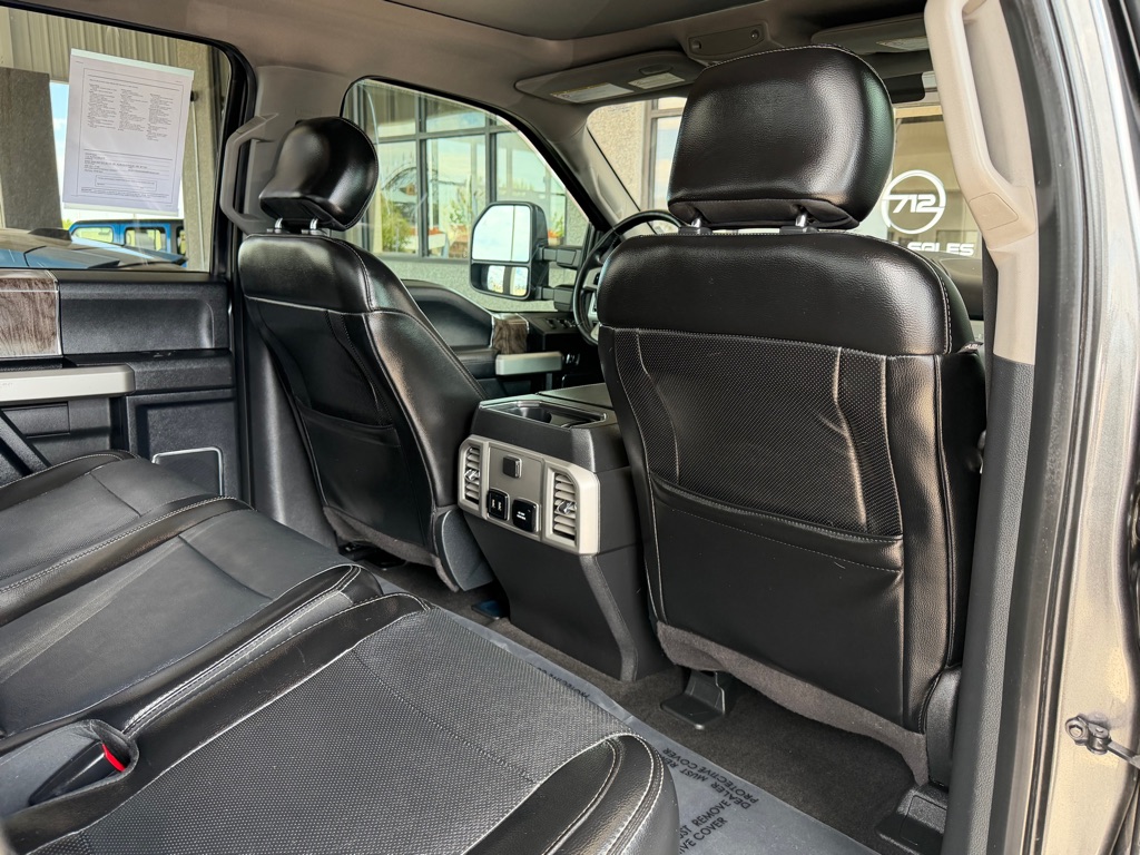Photo 32 of this FORD F250