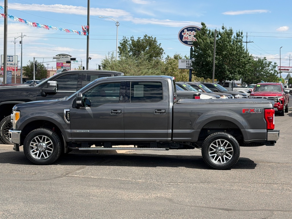 Photo 2 of this FORD F250