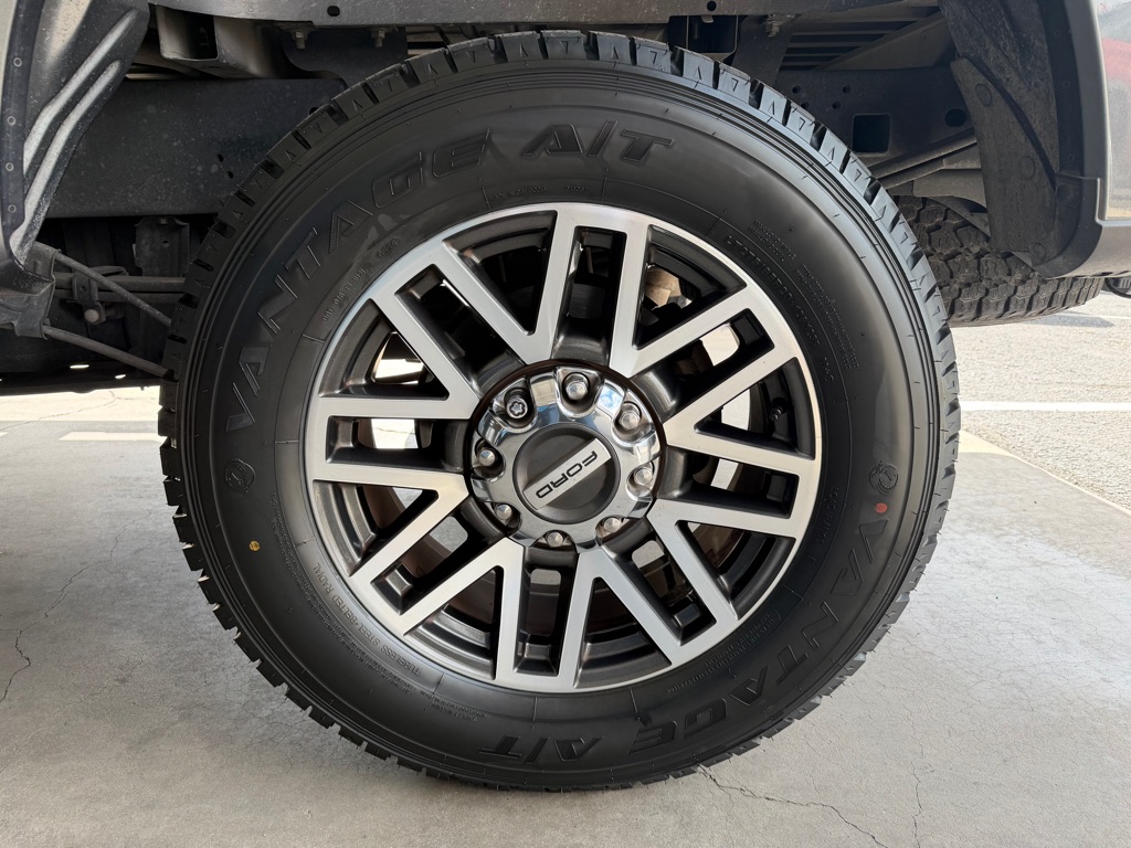 Photo 58 of this FORD F250