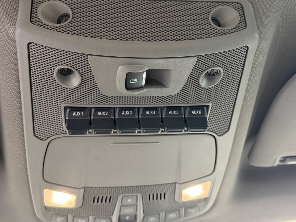Photo 17 of this FORD F250