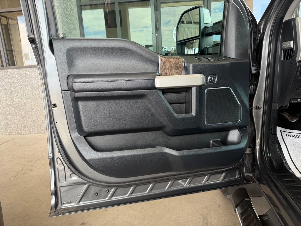 Photo 20 of this FORD F250