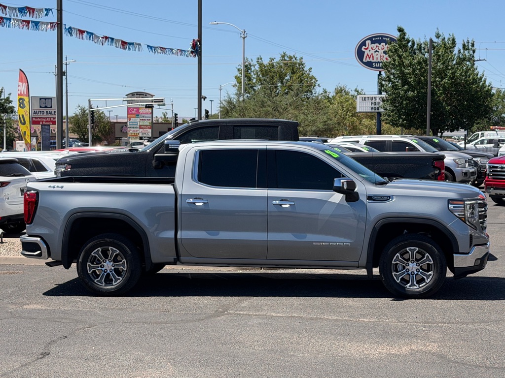 Photo 3 of this GMC SIERRA