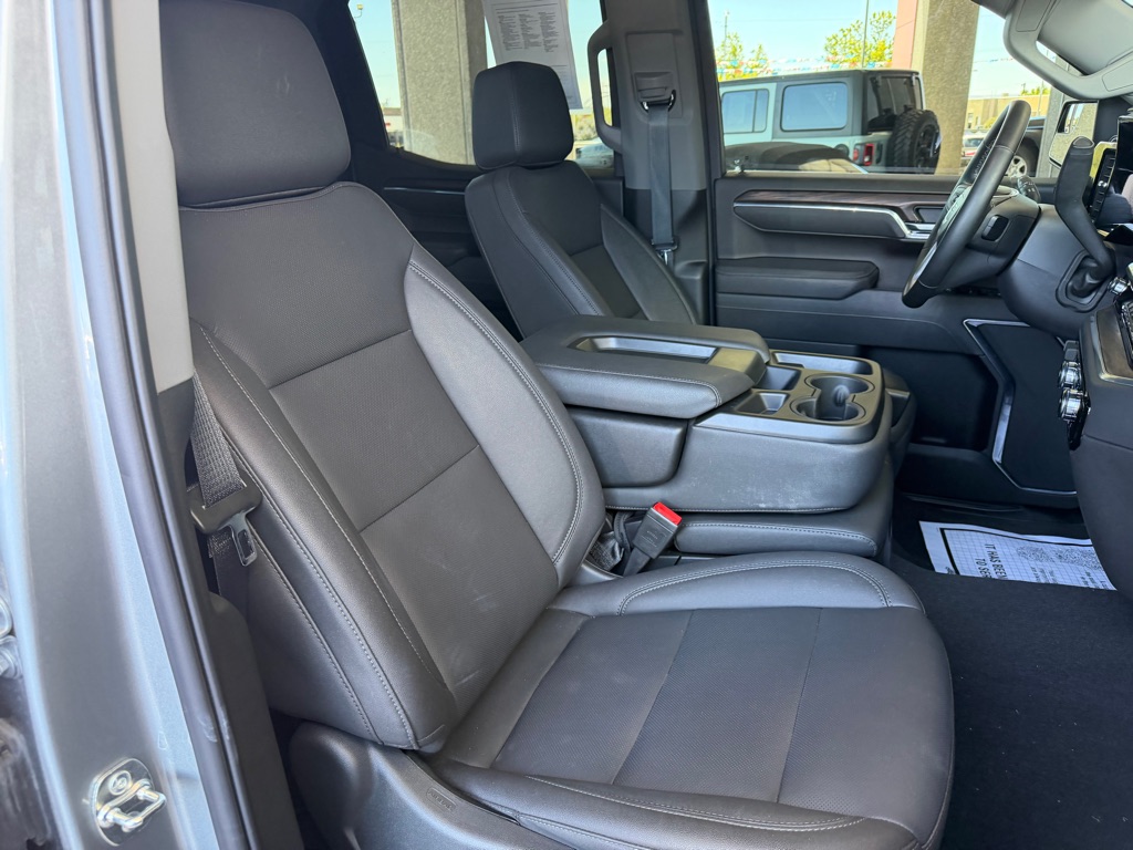 Photo 31 of this GMC SIERRA