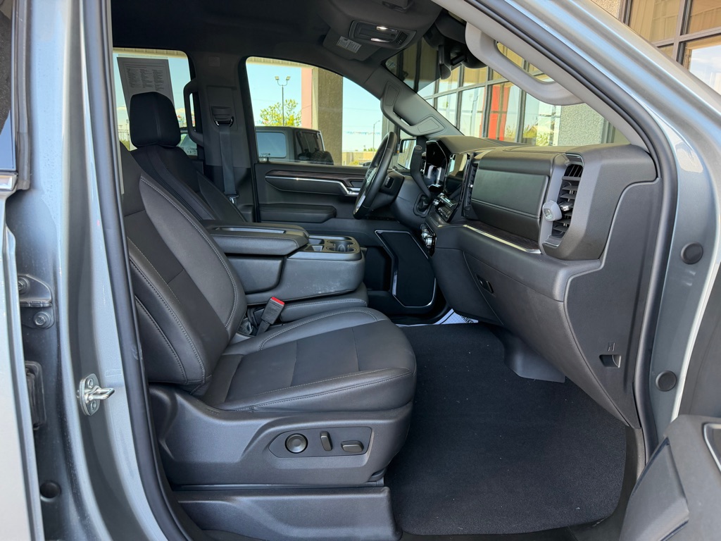 Photo 30 of this GMC SIERRA