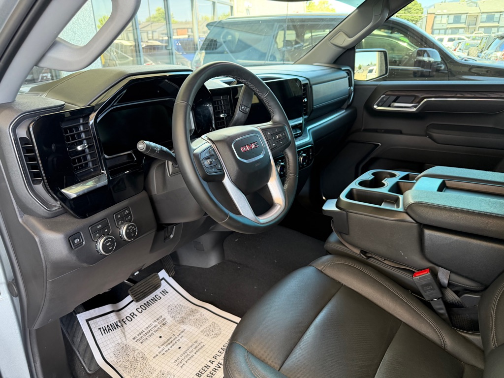 Photo 7 of this GMC SIERRA