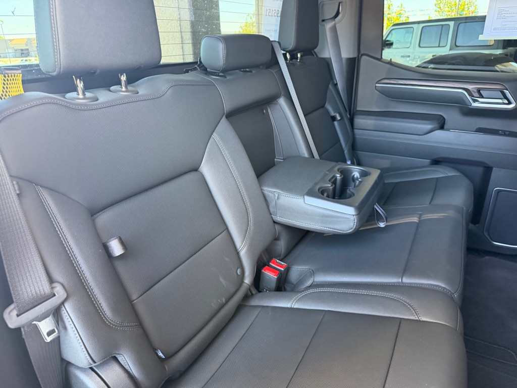 Photo 27 of this GMC SIERRA