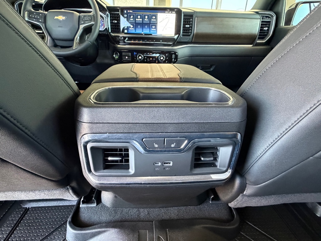 Photo 26 of this CHEVROLET SILVERADO 1500