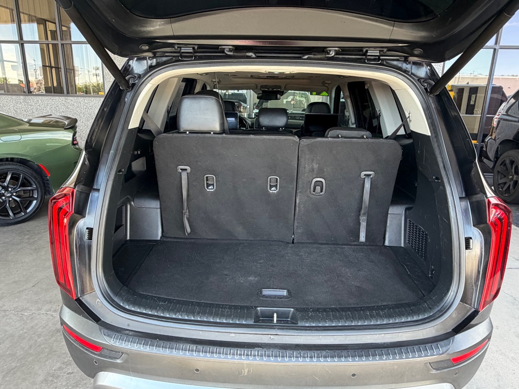 Photo 33 of this KIA TELLURIDE