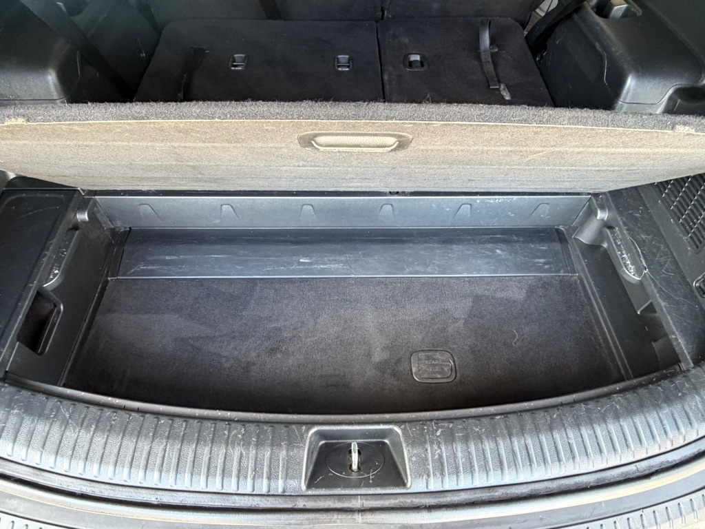Photo 36 of this KIA TELLURIDE