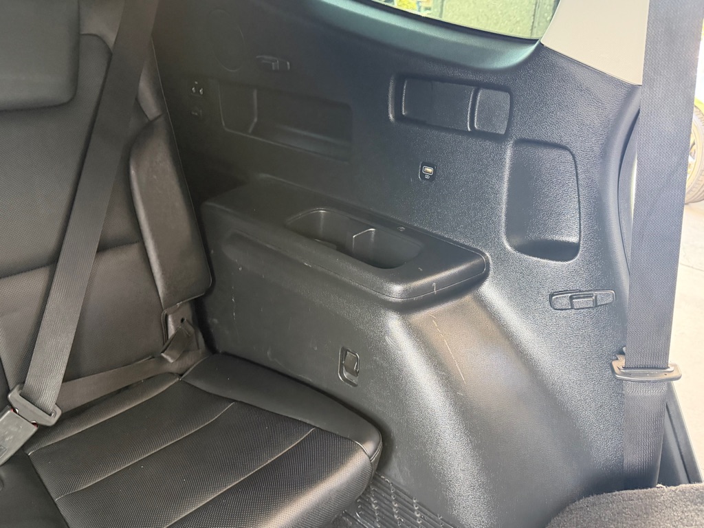 Photo 31 of this KIA TELLURIDE