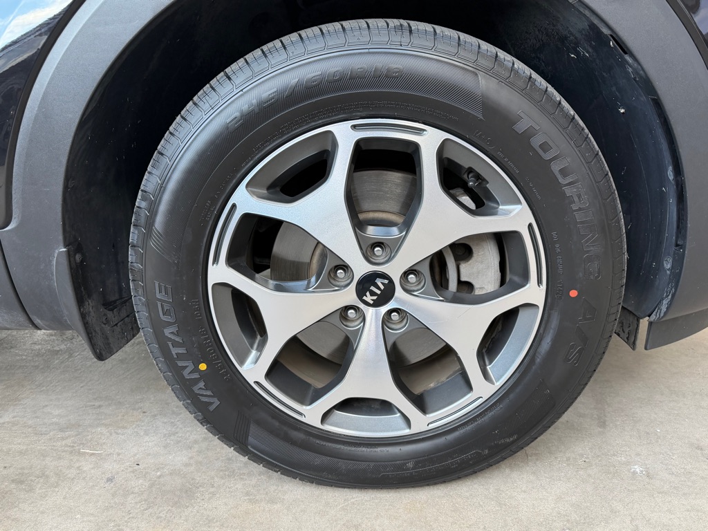 Photo 65 of this KIA TELLURIDE