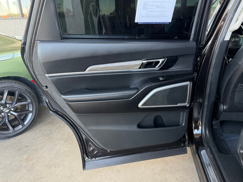 Photo 29 of this KIA TELLURIDE