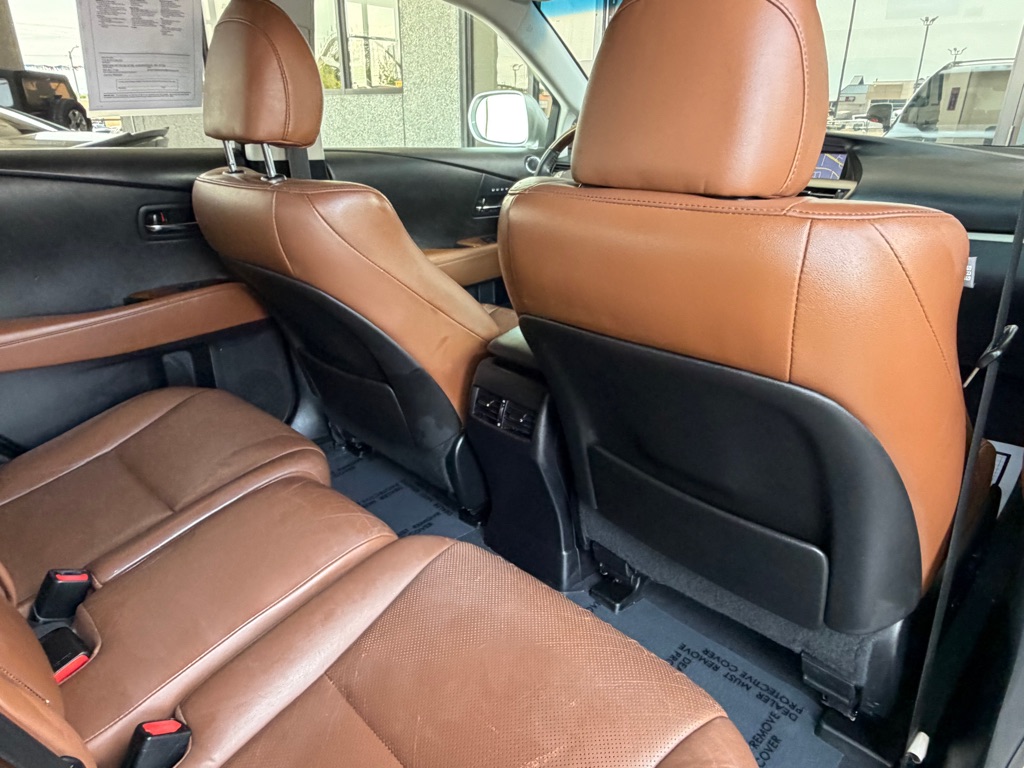 Photo 34 of this LEXUS RX