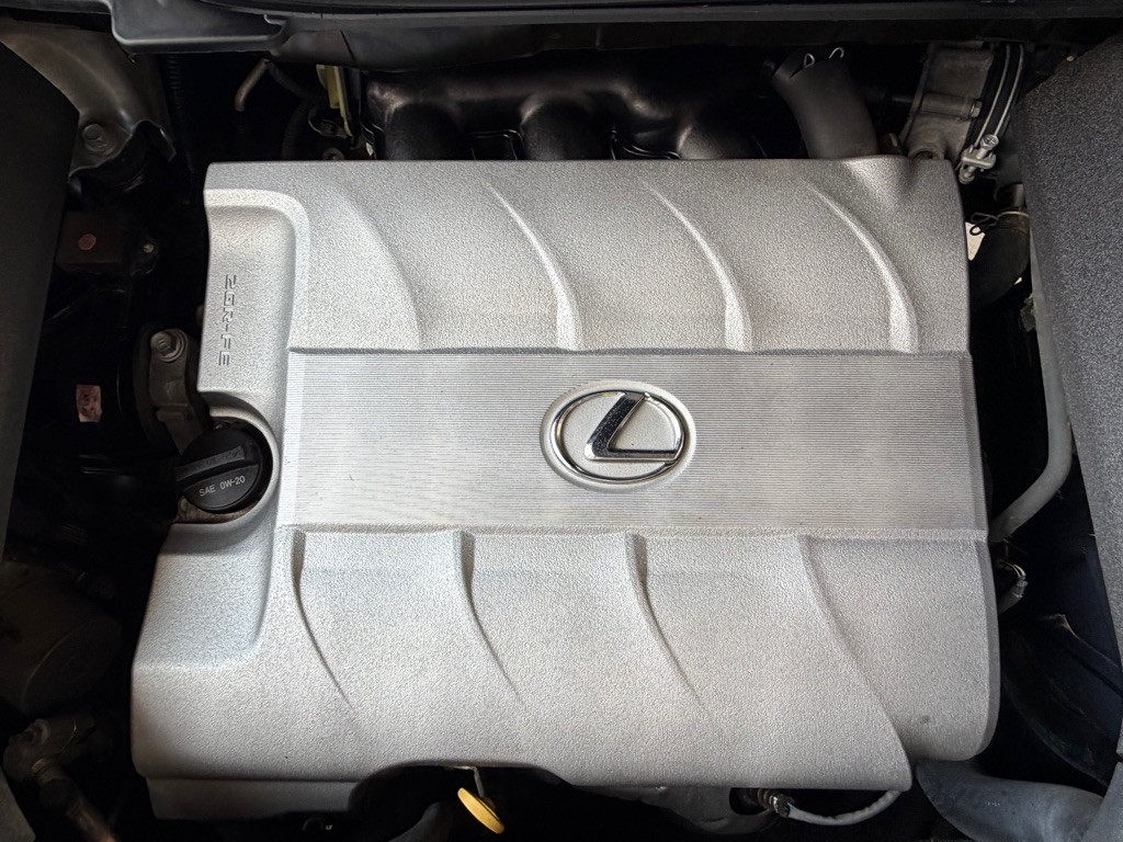 Photo 57 of this LEXUS RX