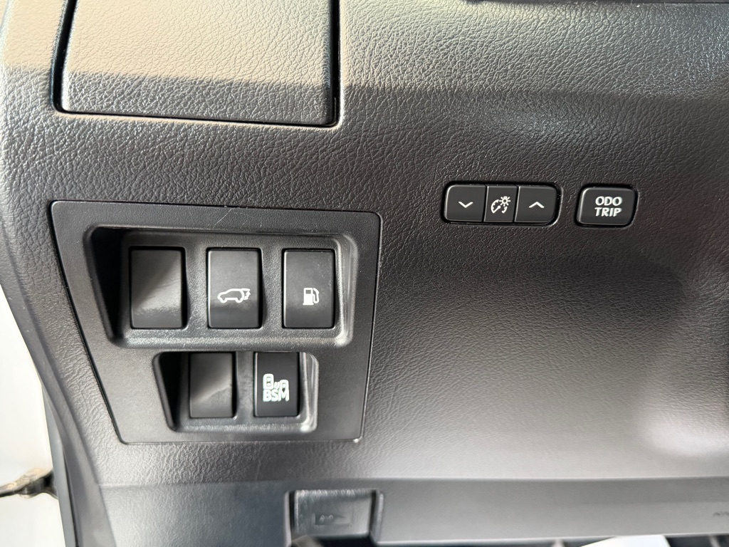 Photo 19 of this LEXUS RX