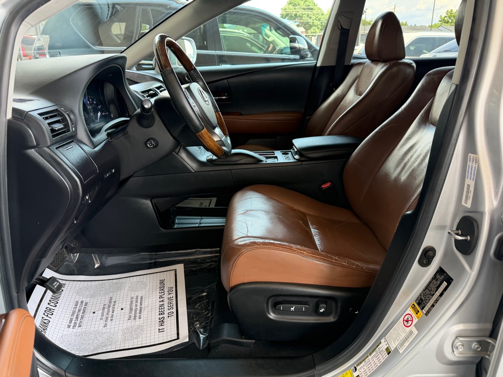 Photo 5 of this LEXUS RX