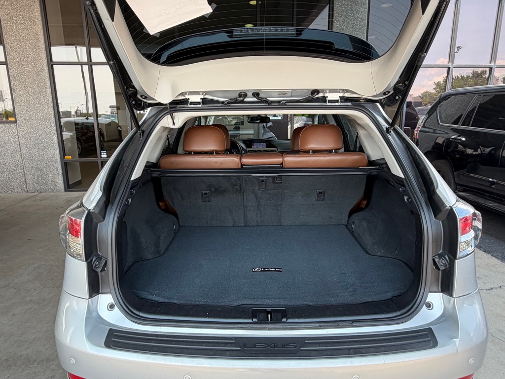 Photo 28 of this LEXUS RX