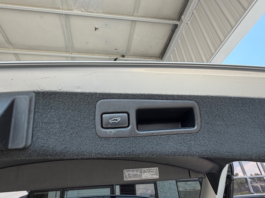 Photo 31 of this LEXUS RX