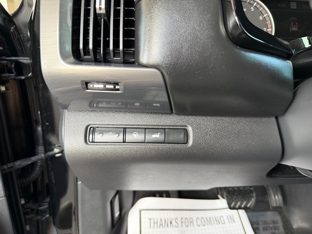 Photo 16 of this NISSAN PATHFINDER