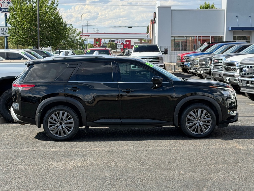 Photo 37 of this NISSAN PATHFINDER
