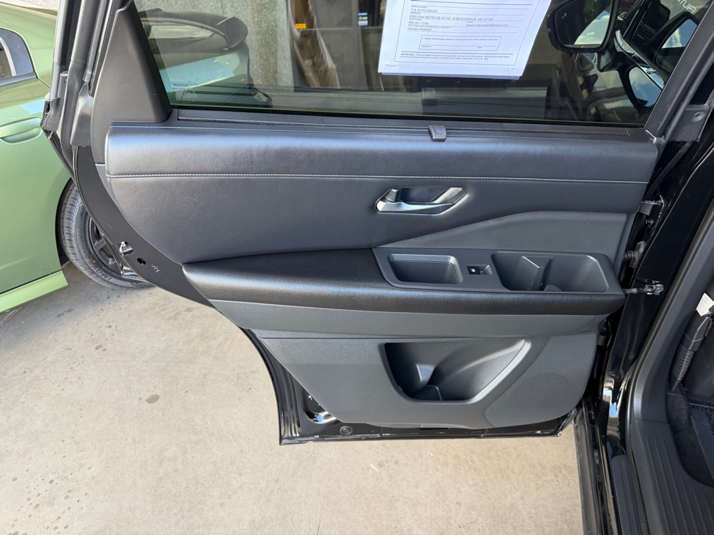 Photo 22 of this NISSAN PATHFINDER