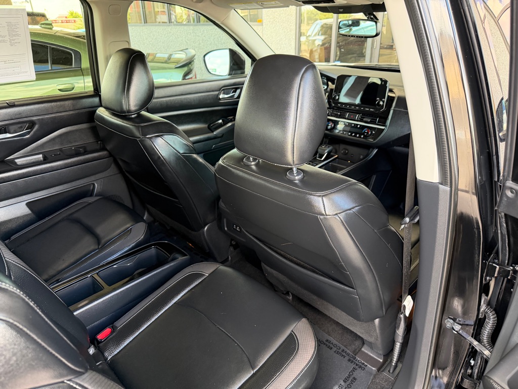 Photo 29 of this NISSAN PATHFINDER