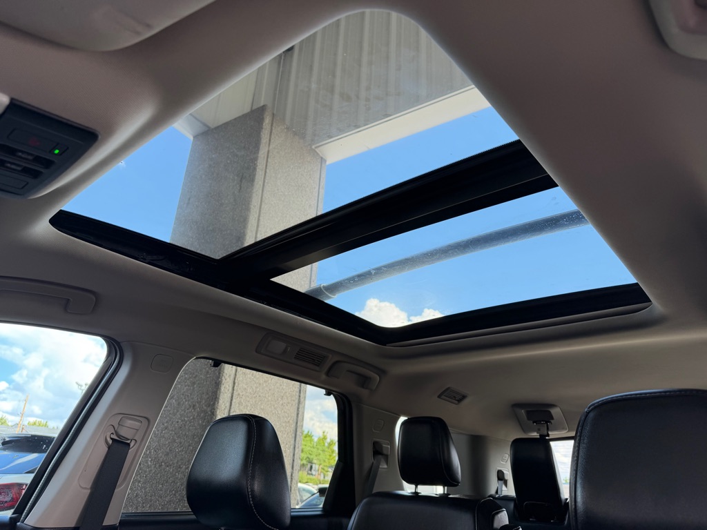 Photo 17 of this NISSAN PATHFINDER