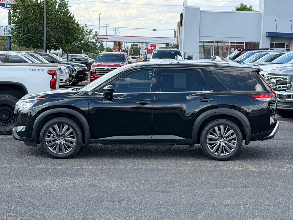 Photo 2 of this NISSAN PATHFINDER