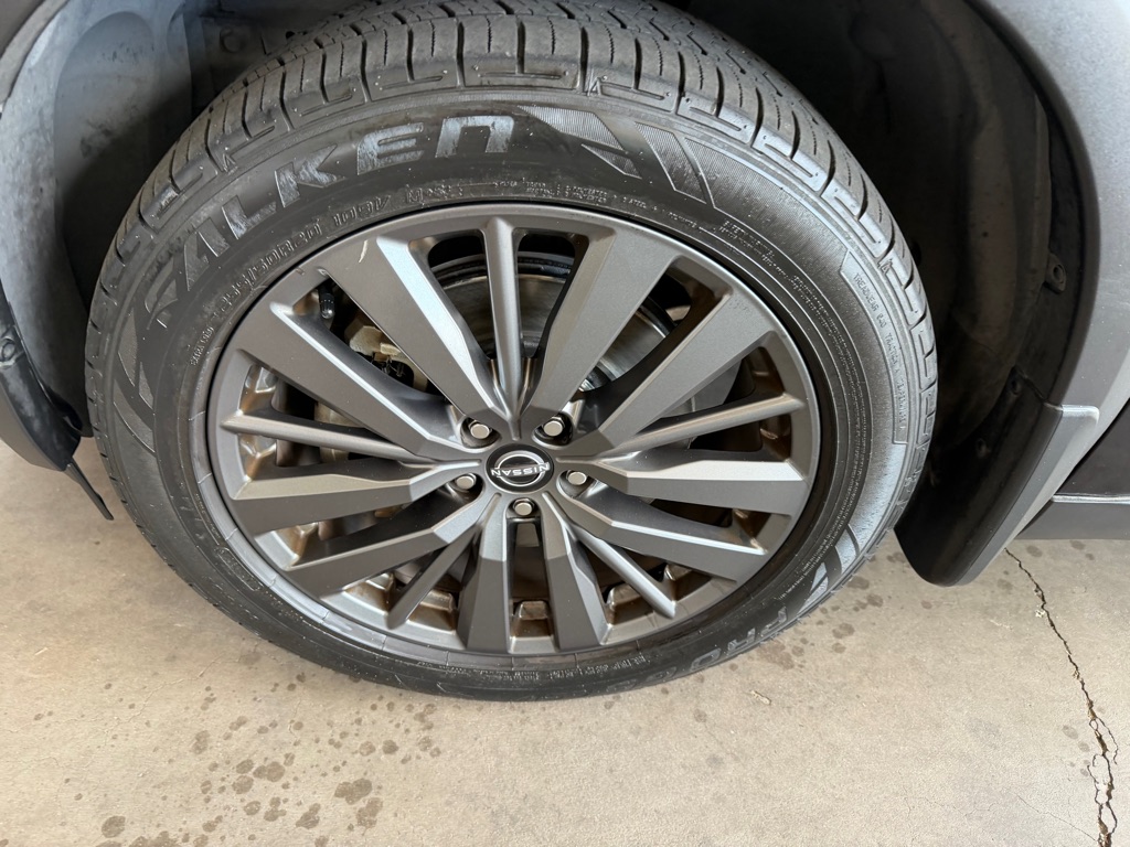 Photo 51 of this NISSAN PATHFINDER