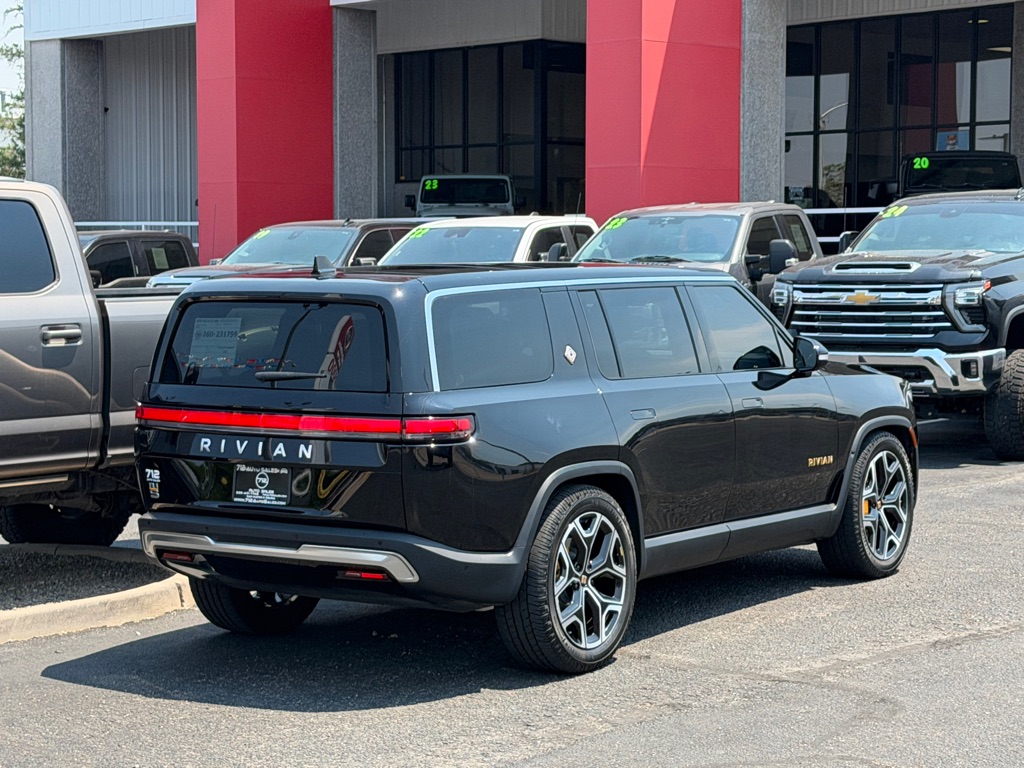 Photo 60 of this RIVIAN R1S