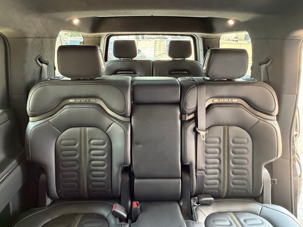 Photo 26 of this RIVIAN R1S
