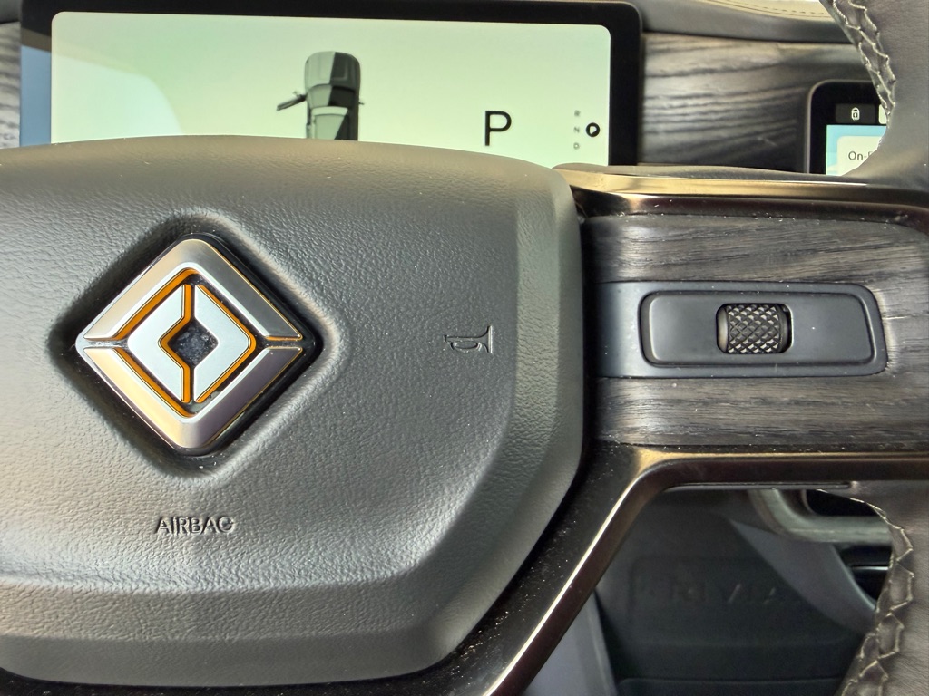 Photo 10 of this RIVIAN R1S