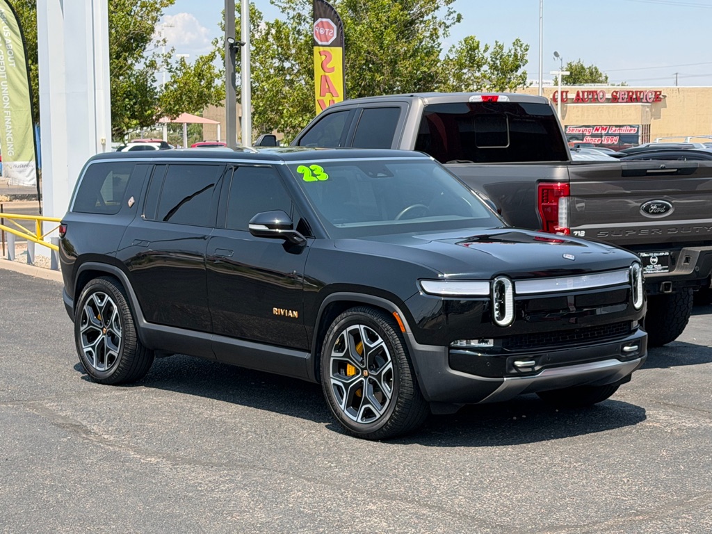 Photo 64 of this RIVIAN R1S