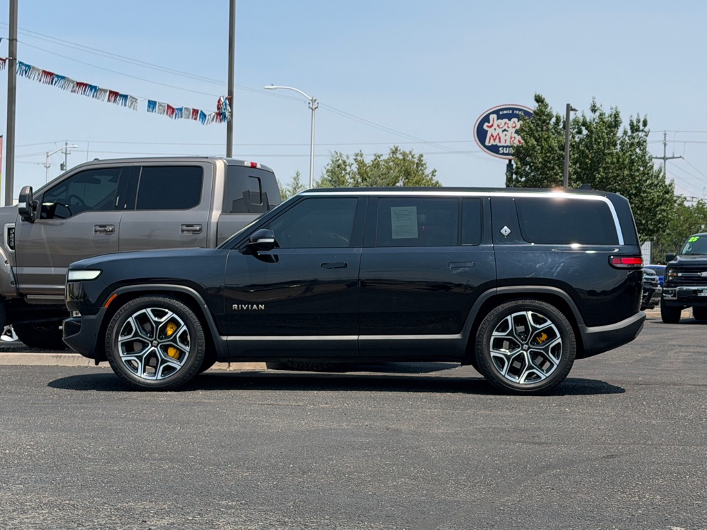 Photo 56 of this RIVIAN R1S