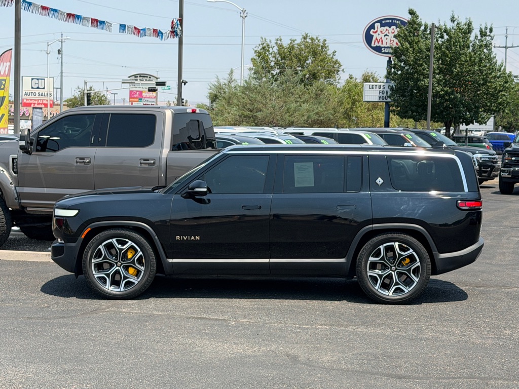 Photo 55 of this RIVIAN R1S