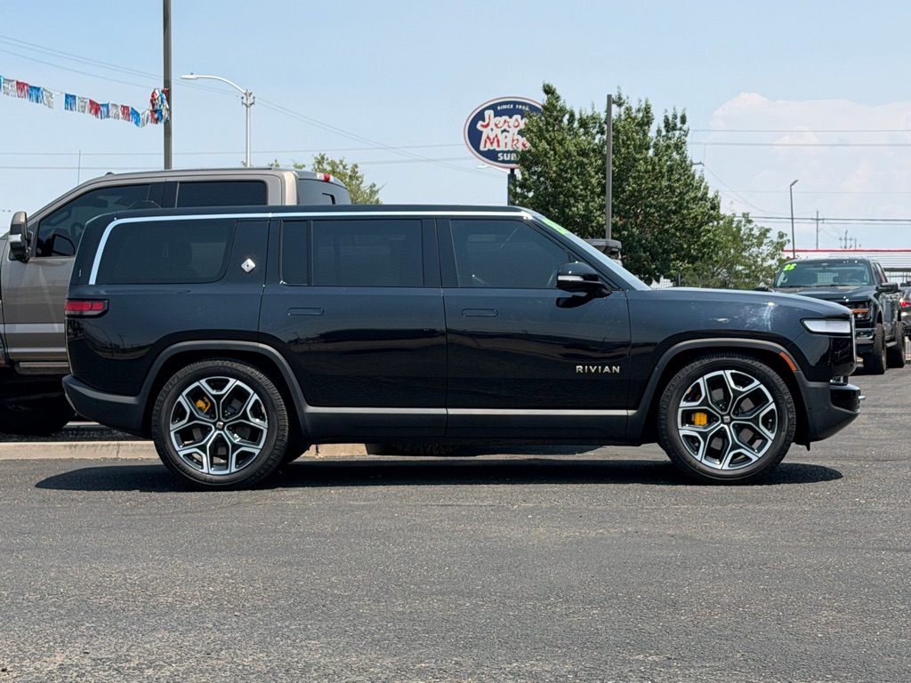 Photo 63 of this RIVIAN R1S