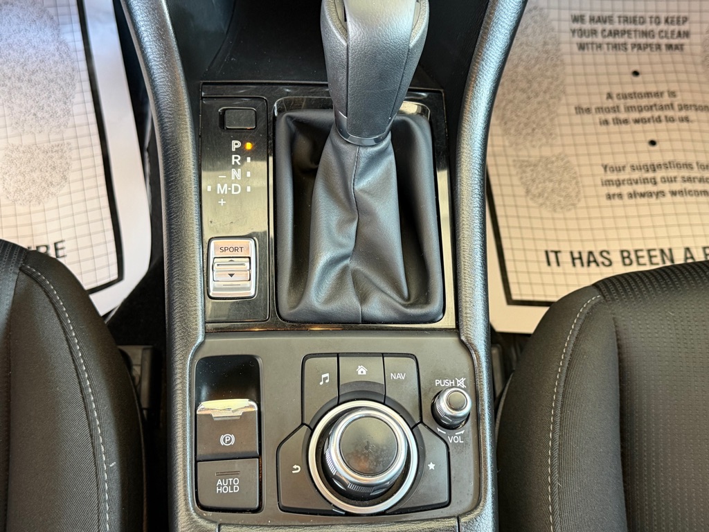 Photo 15 of this MAZDA CX-3