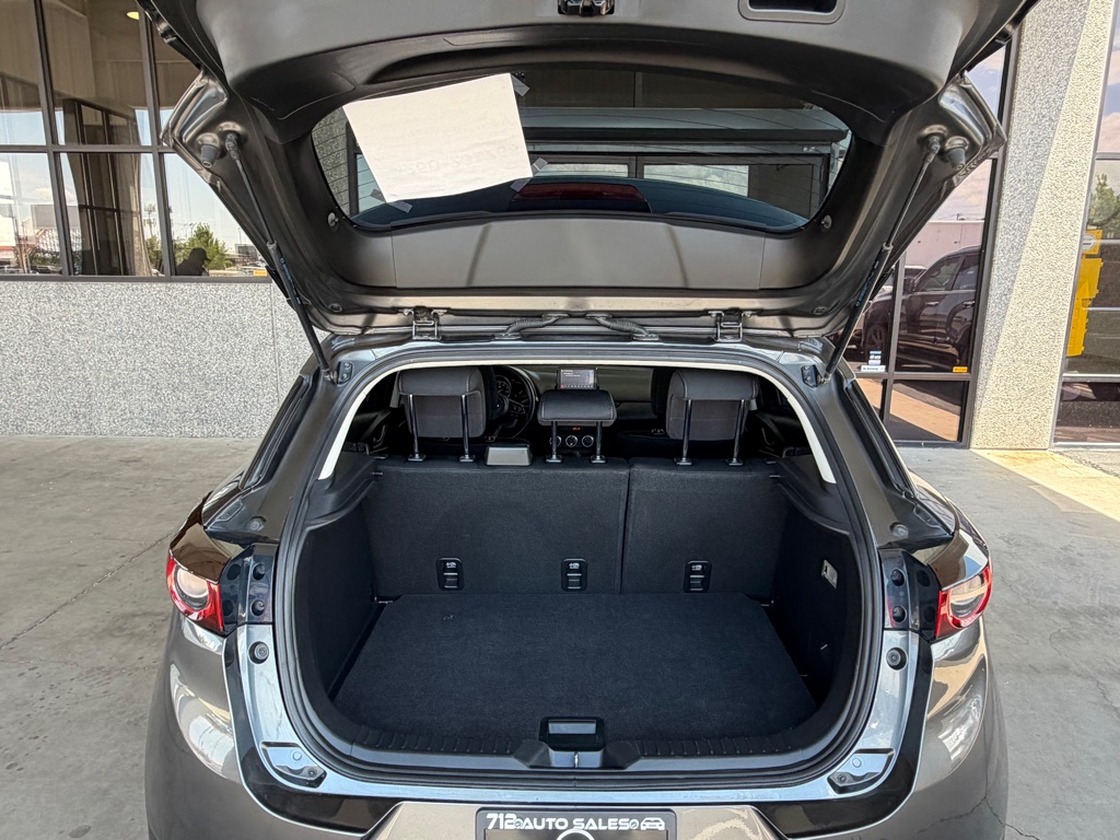 Photo 24 of this MAZDA CX-3