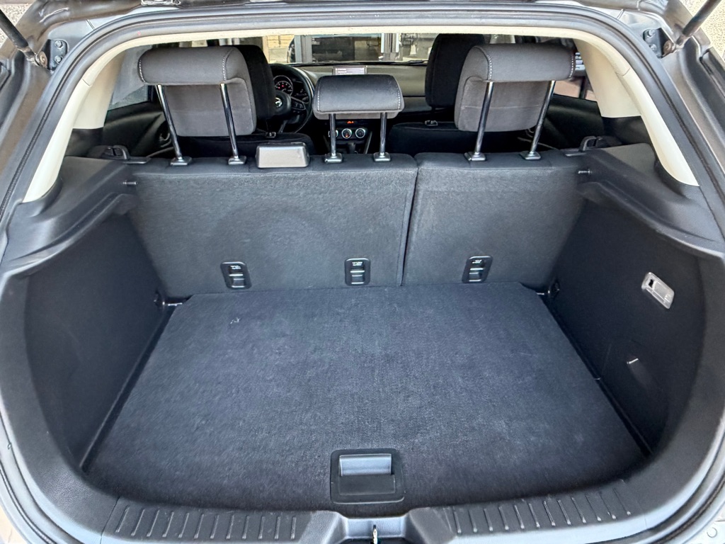 Photo 25 of this MAZDA CX-3