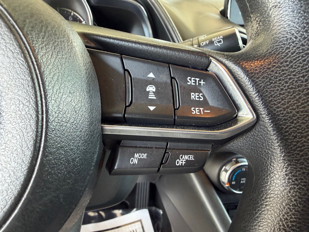 Photo 10 of this MAZDA CX-3