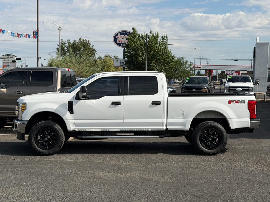 Photo 2 of this FORD F250