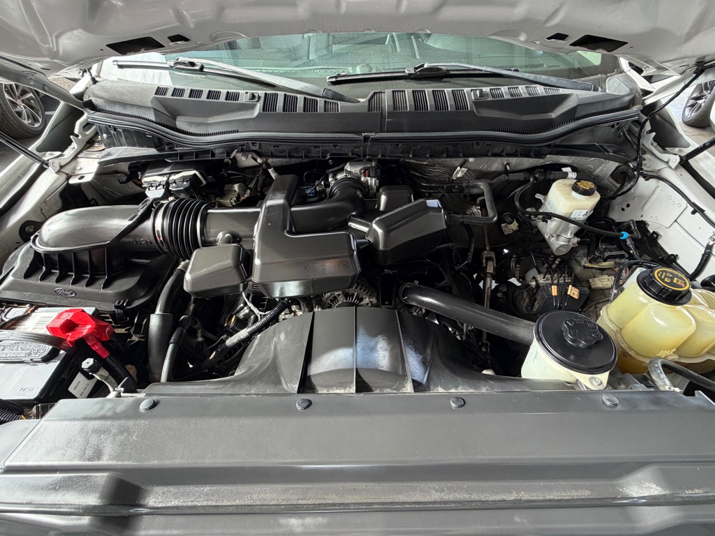 Photo 53 of this FORD F250