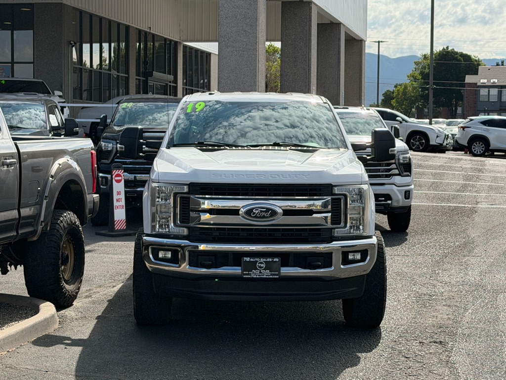 Photo 37 of this FORD F250