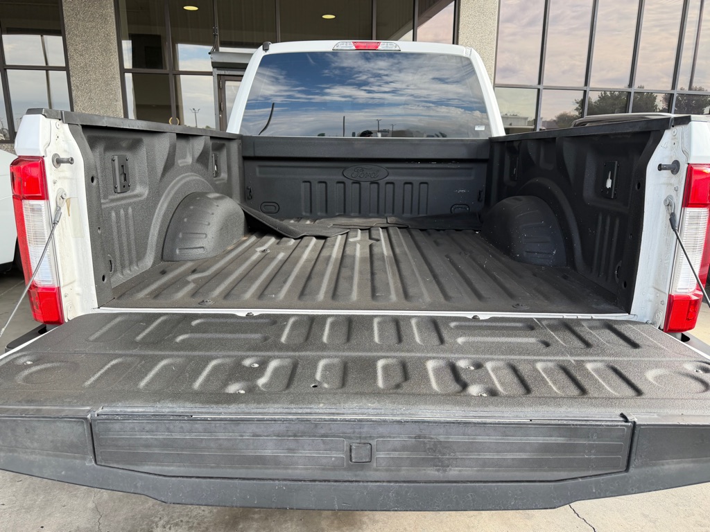 Photo 28 of this FORD F250