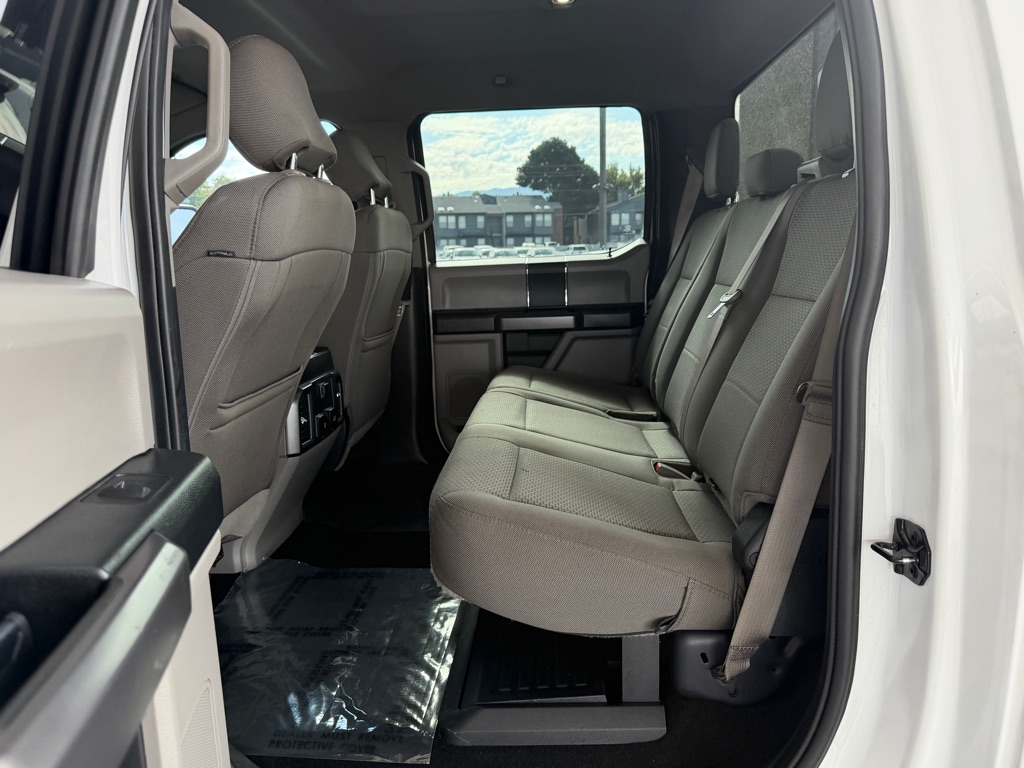 Photo 21 of this FORD F250
