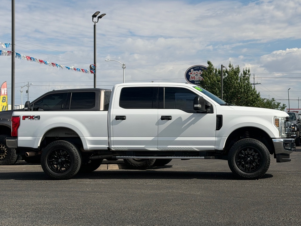 Photo 50 of this FORD F250